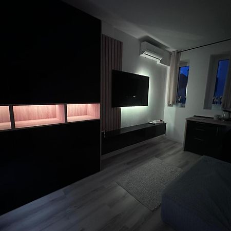 Luxury 1 Bedroom Apartment Bucarest Exterior foto